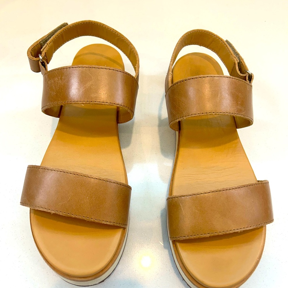 Nisolo platform sandals, tan leather size 9